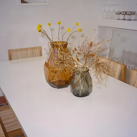 Les~ones Apartment