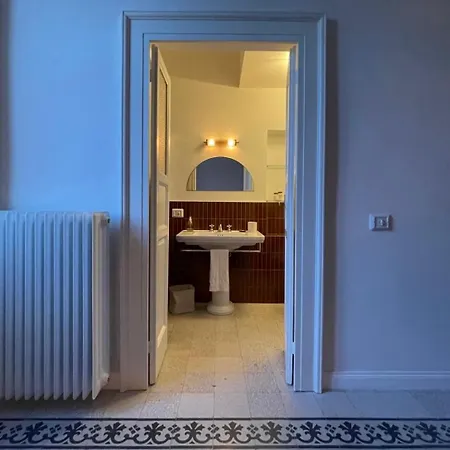 Les~ones Apartament Vasto